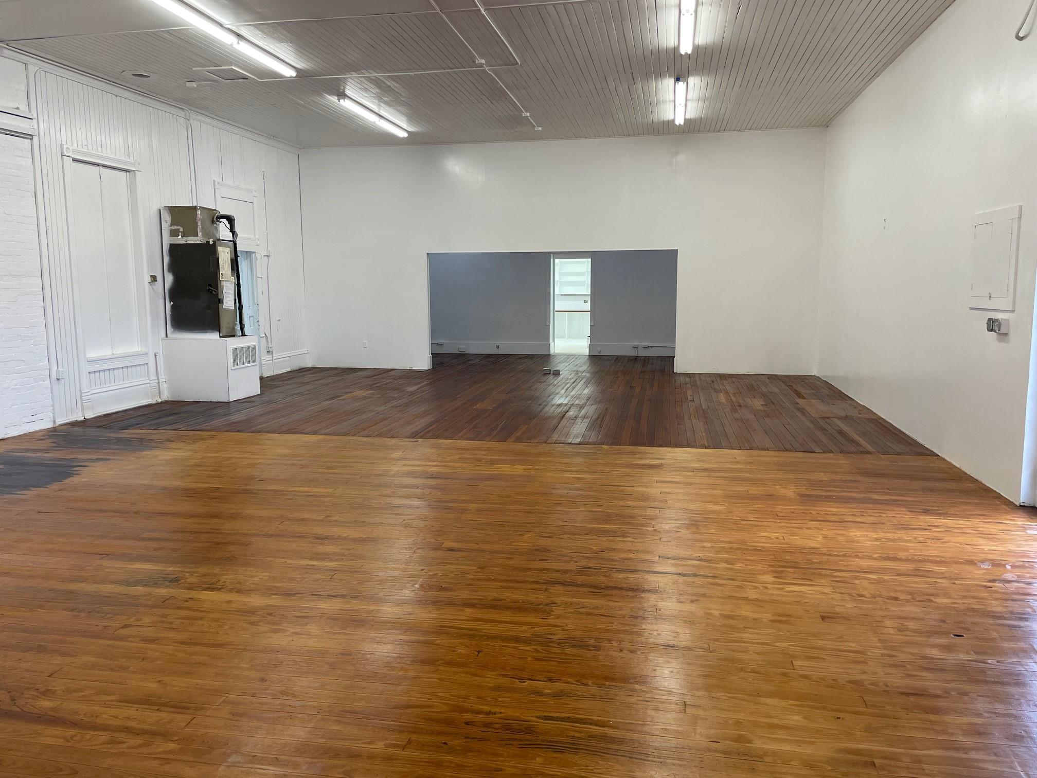 200 W New Braunfels St, Seguin, TX 78155