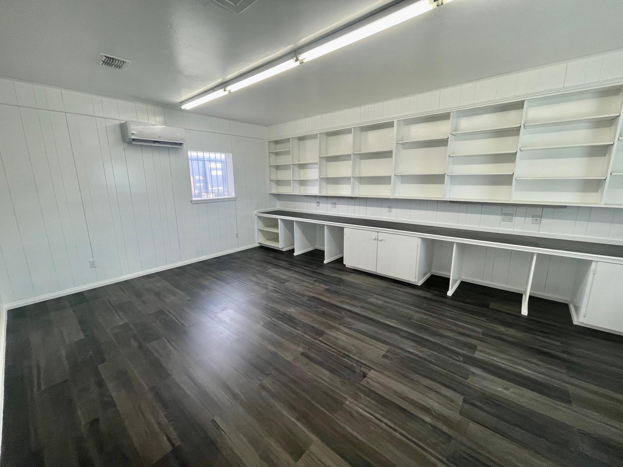 200 W New Braunfels St, Seguin, TX 78155