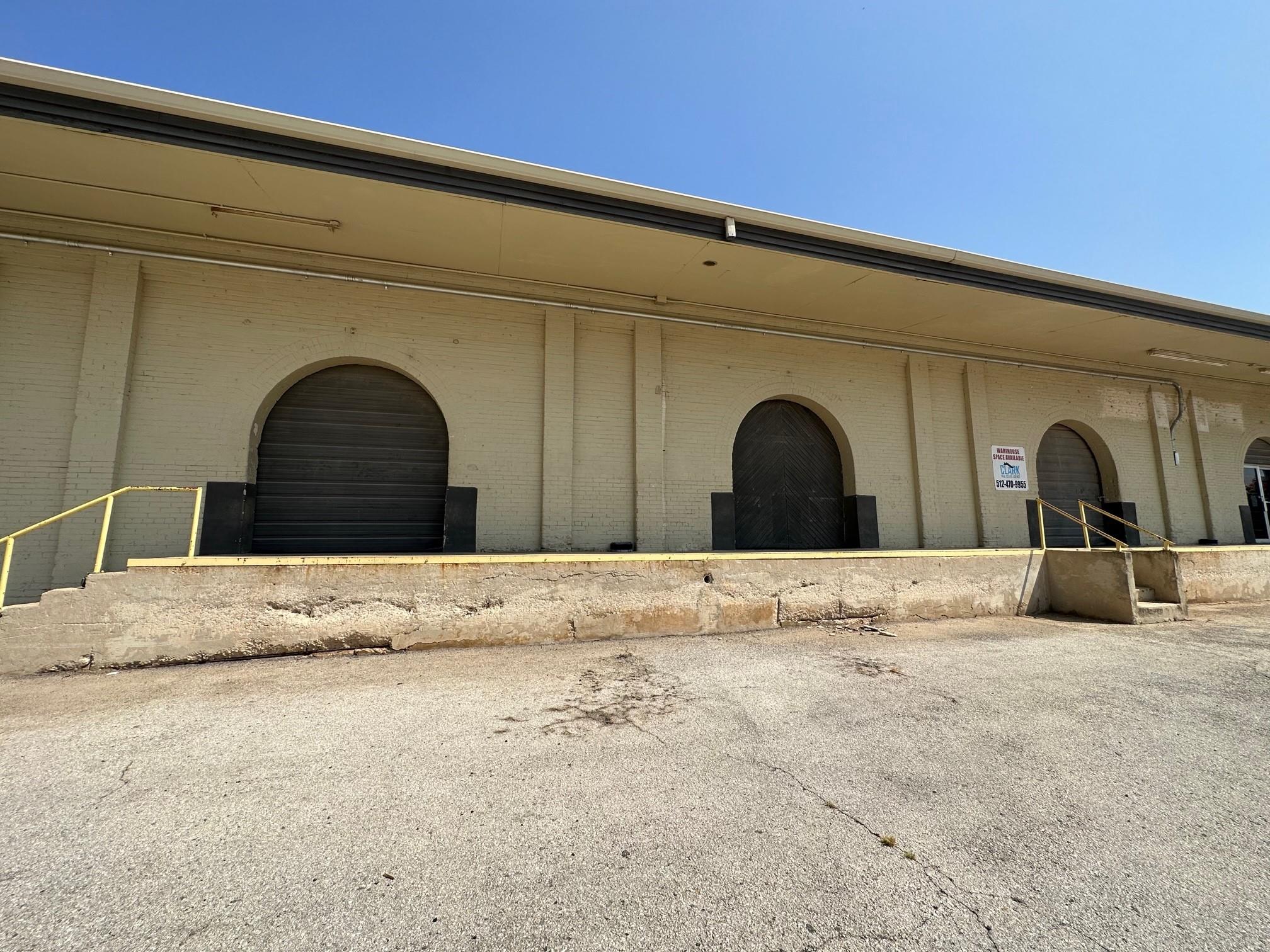 200 W New Braunfels St, Seguin, TX 78155