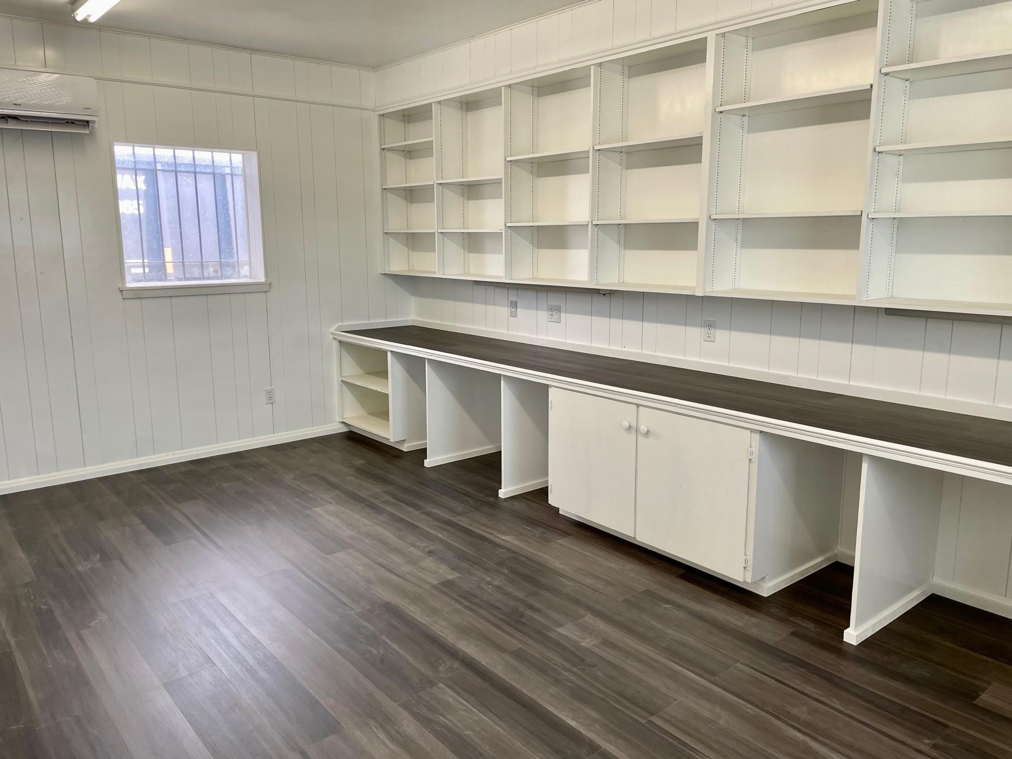 200 W New Braunfels St, Seguin, TX 78155