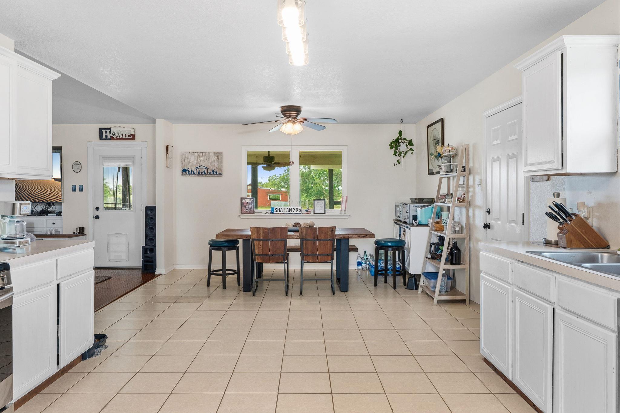 2050 County Road 129, Taylor, TX 76574
