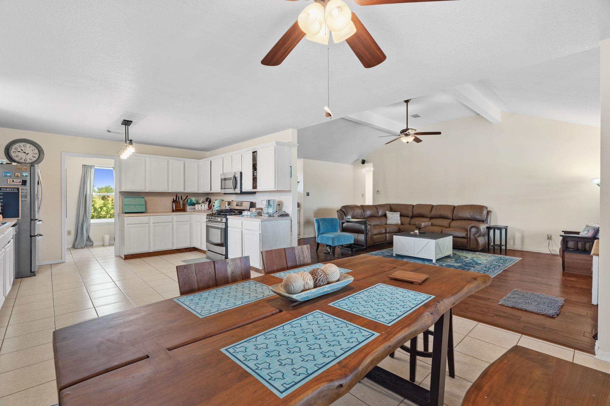2050 County Road 129, Taylor, TX 76574
