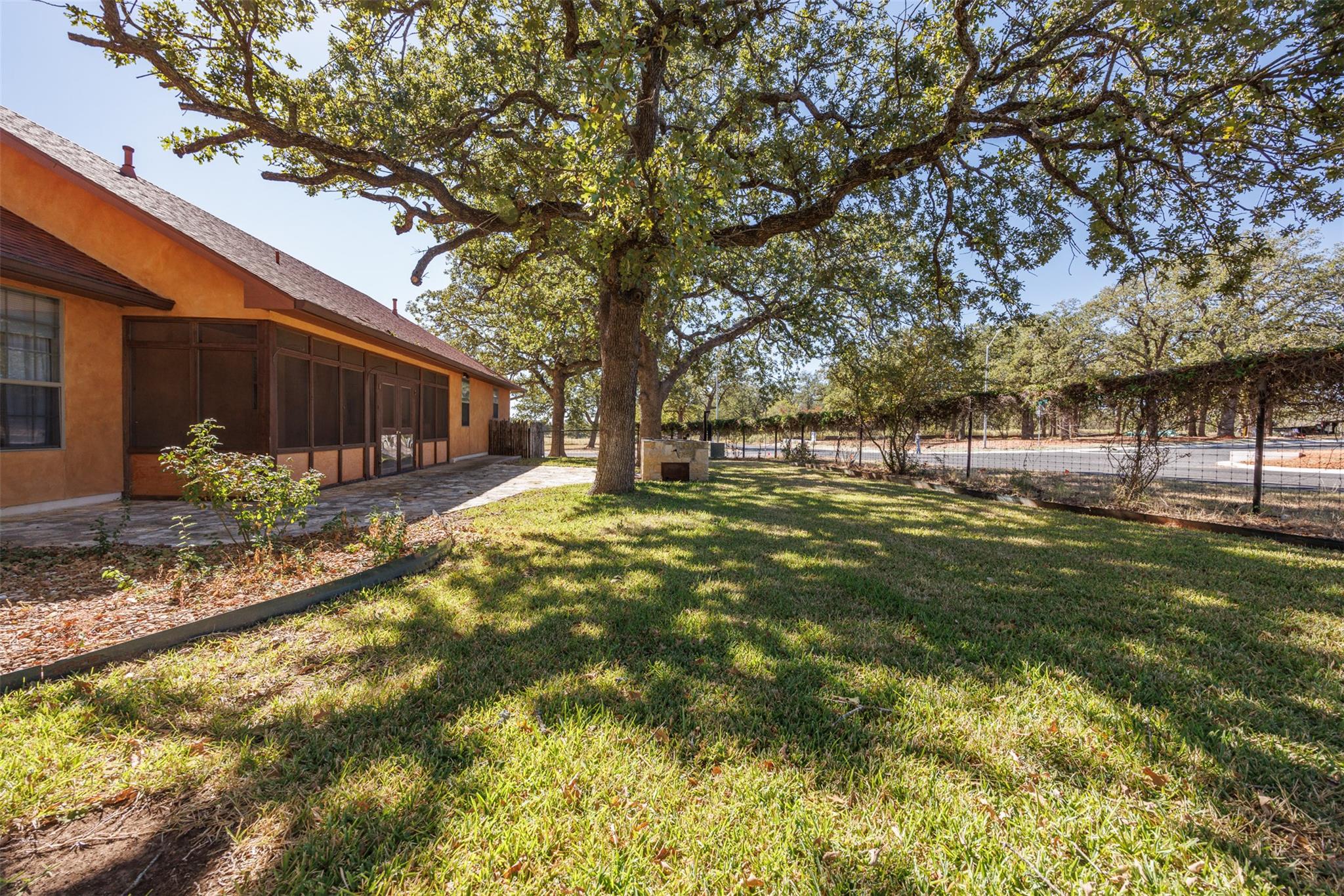 1200 Doe Run Holw, Fredericksburg, TX 78624