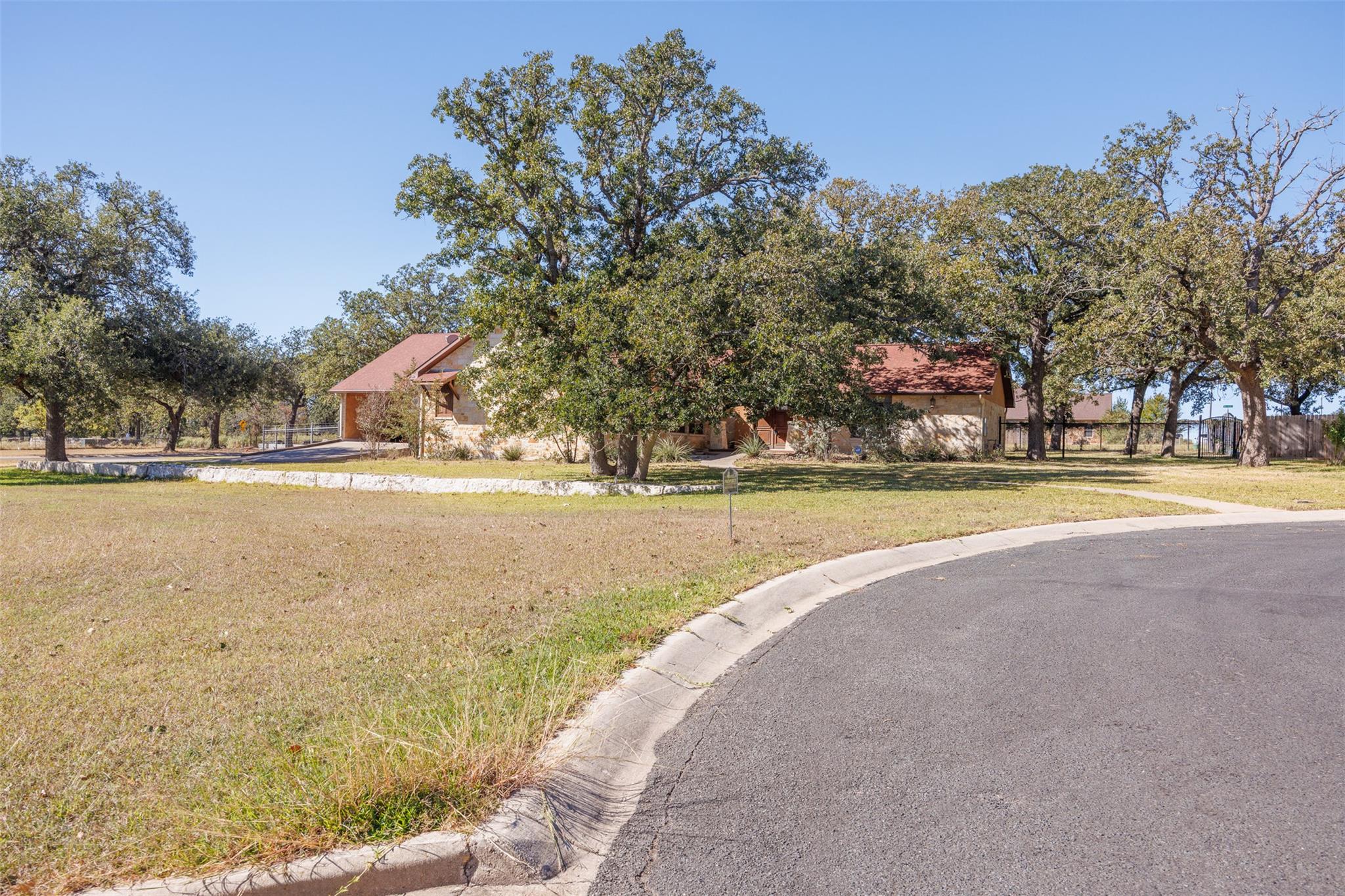 1200 Doe Run Holw, Fredericksburg, TX 78624