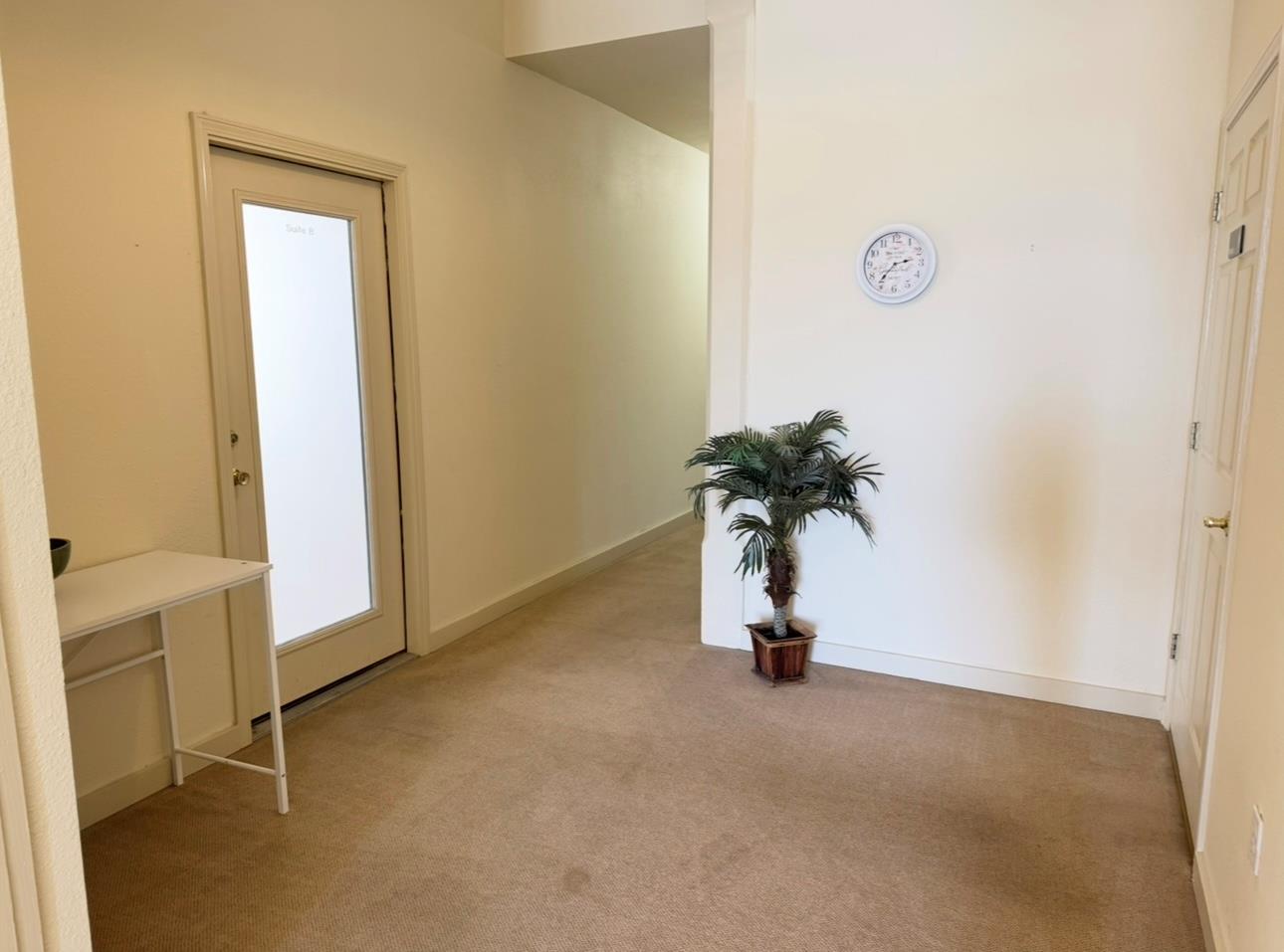 2 Depot Square St # D, Elgin, TX 78621