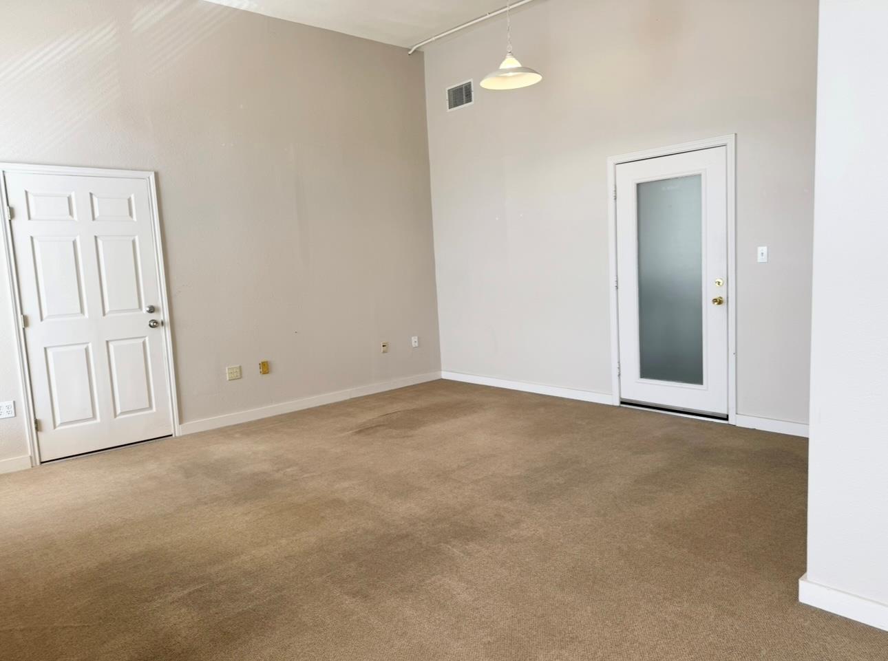2 Depot Square St # D, Elgin, TX 78621