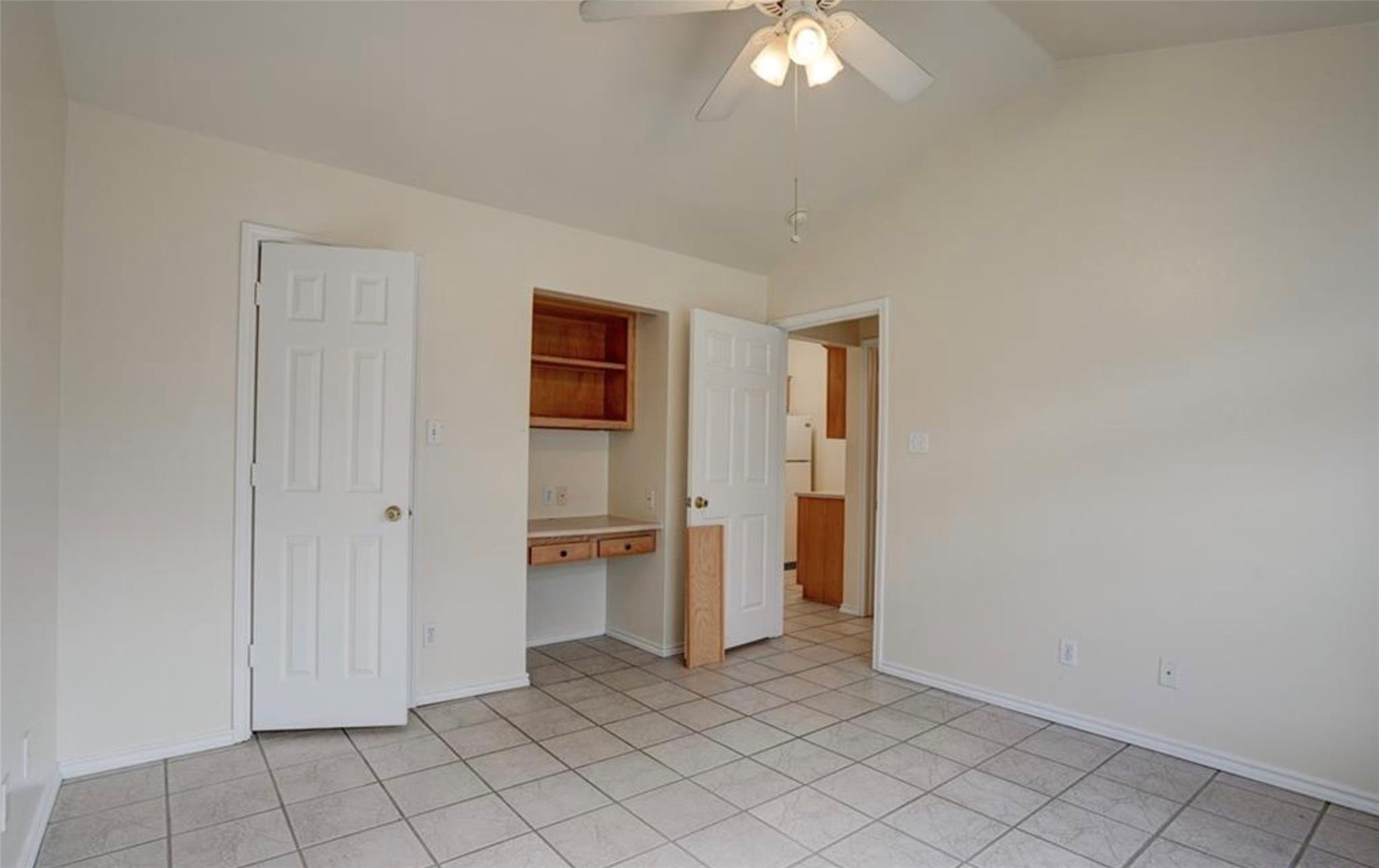 427 Lindsey St # 111, San Marcos, TX 78666