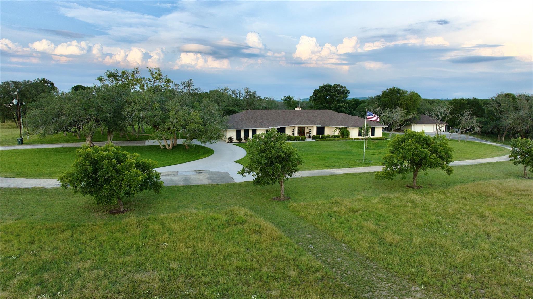 197 Live Oak Cemetery Rd, Killeen, TX 76542