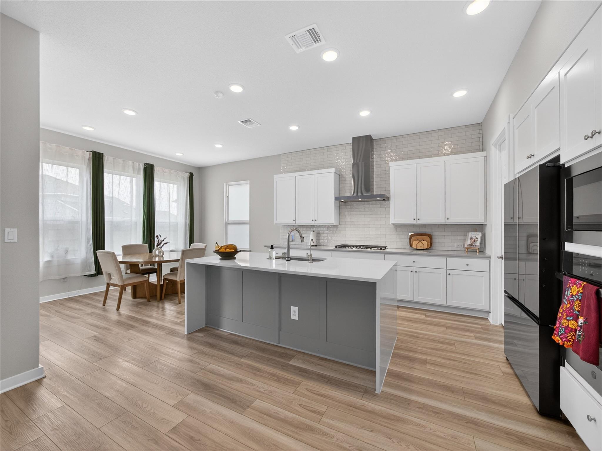 321 Lariat Loop, Liberty Hill, TX 78642