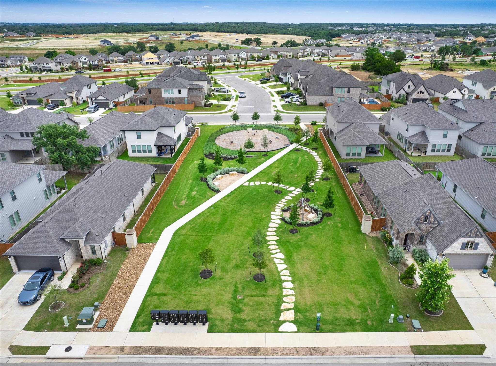 321 Lariat Loop, Liberty Hill, TX 78642