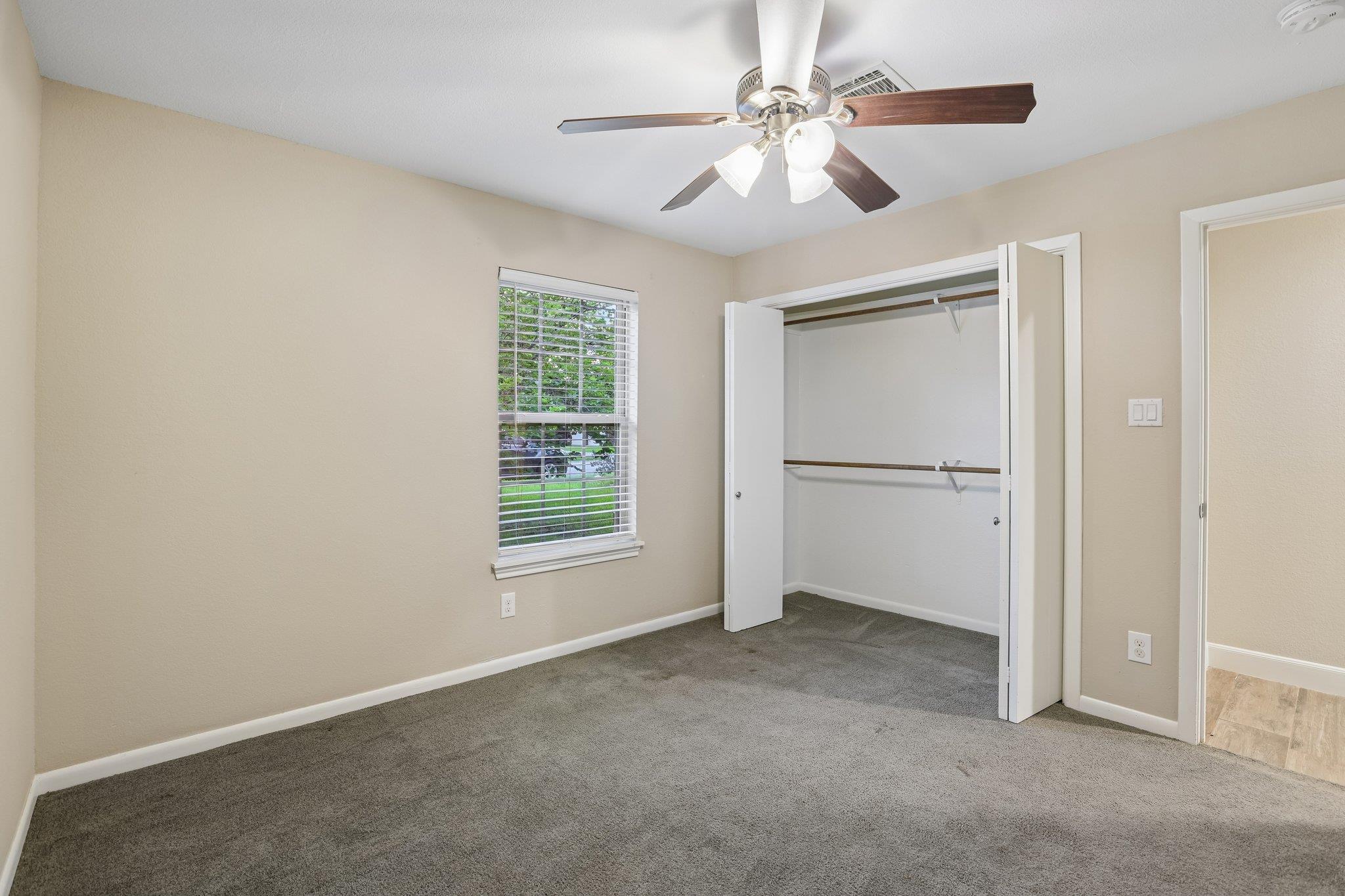 810 Vogel Dr, Lockhart, TX 78644