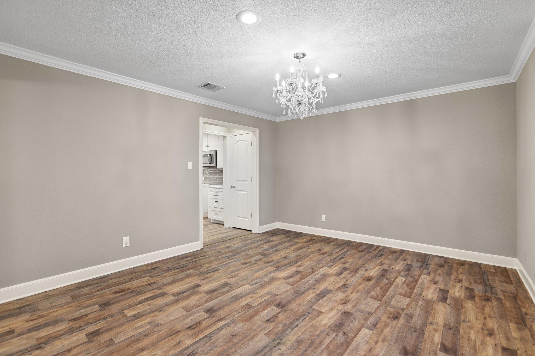 810 Vogel Dr, Lockhart, TX 78644