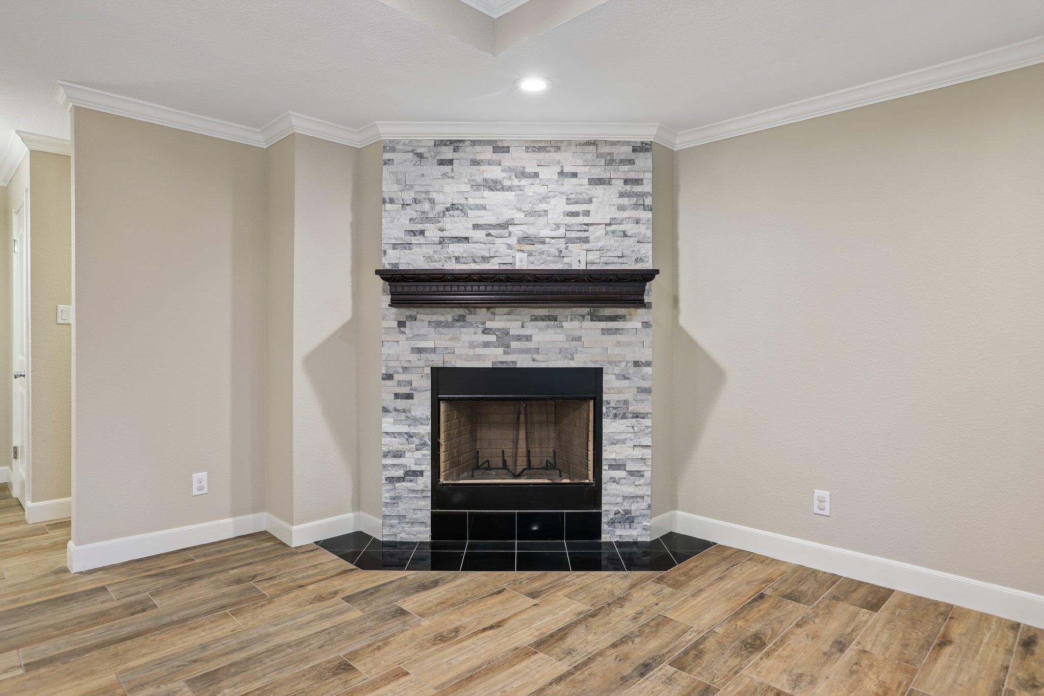 810 Vogel Dr, Lockhart, TX 78644