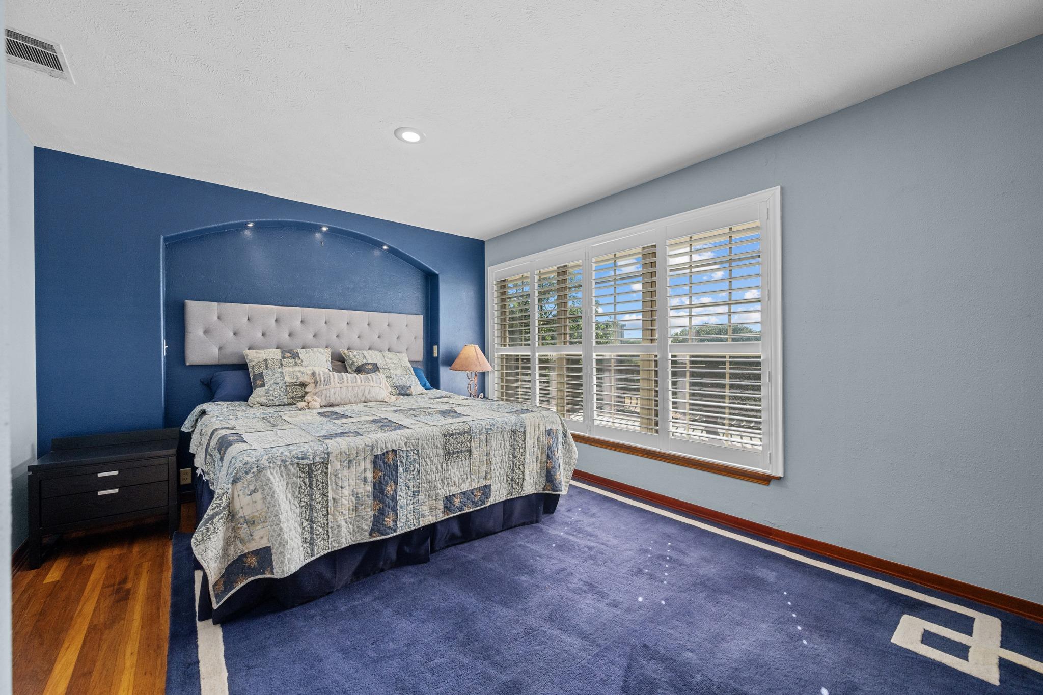 401 Crestview Dr, Marble Falls, TX 78654