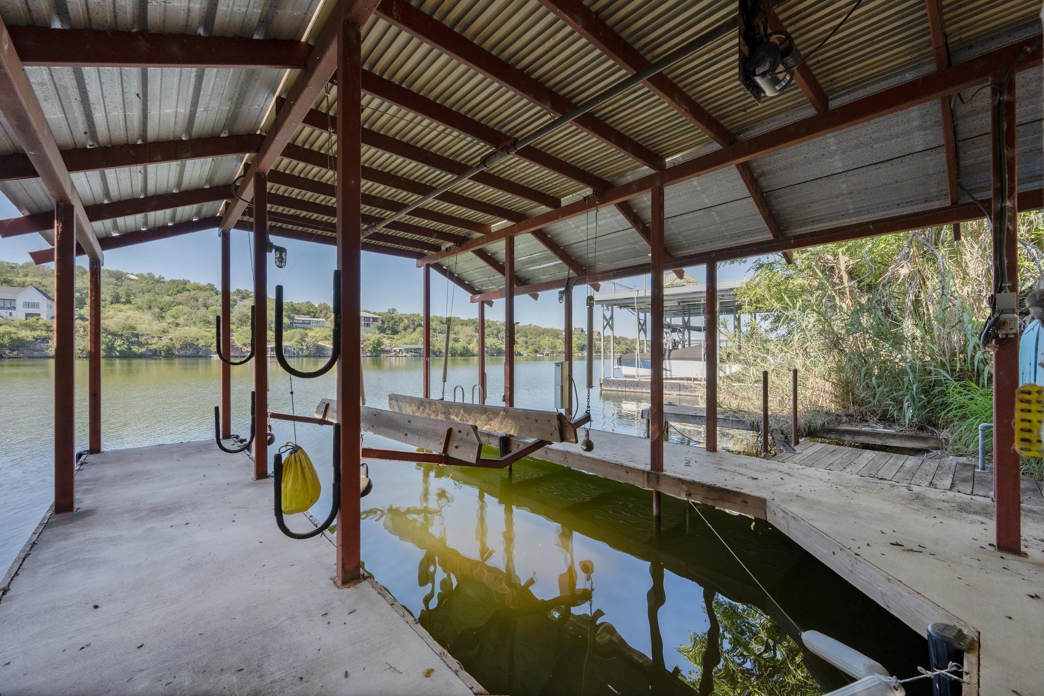 401 Crestview Dr, Marble Falls, TX 78654