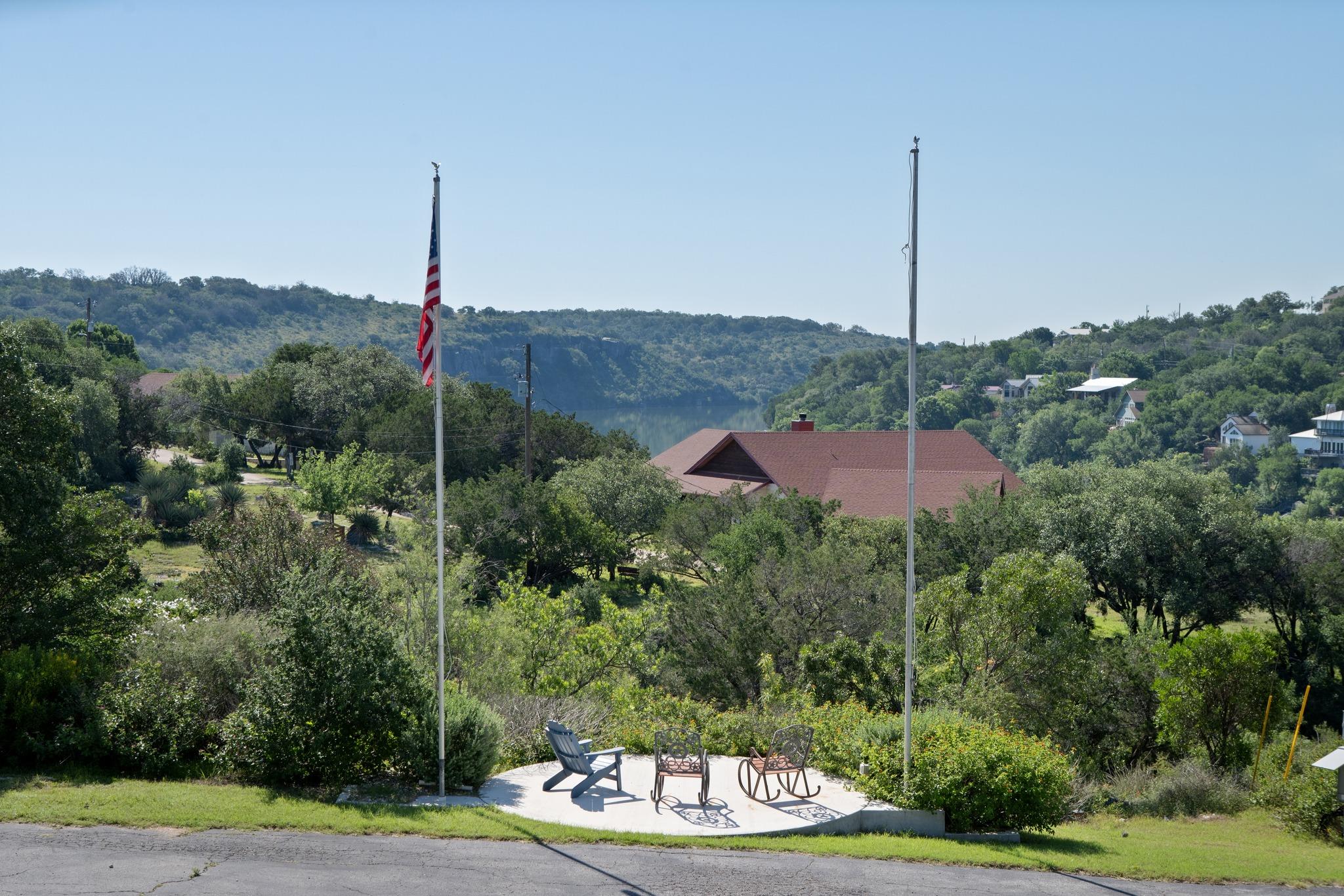 401 Crestview Dr, Marble Falls, TX 78654