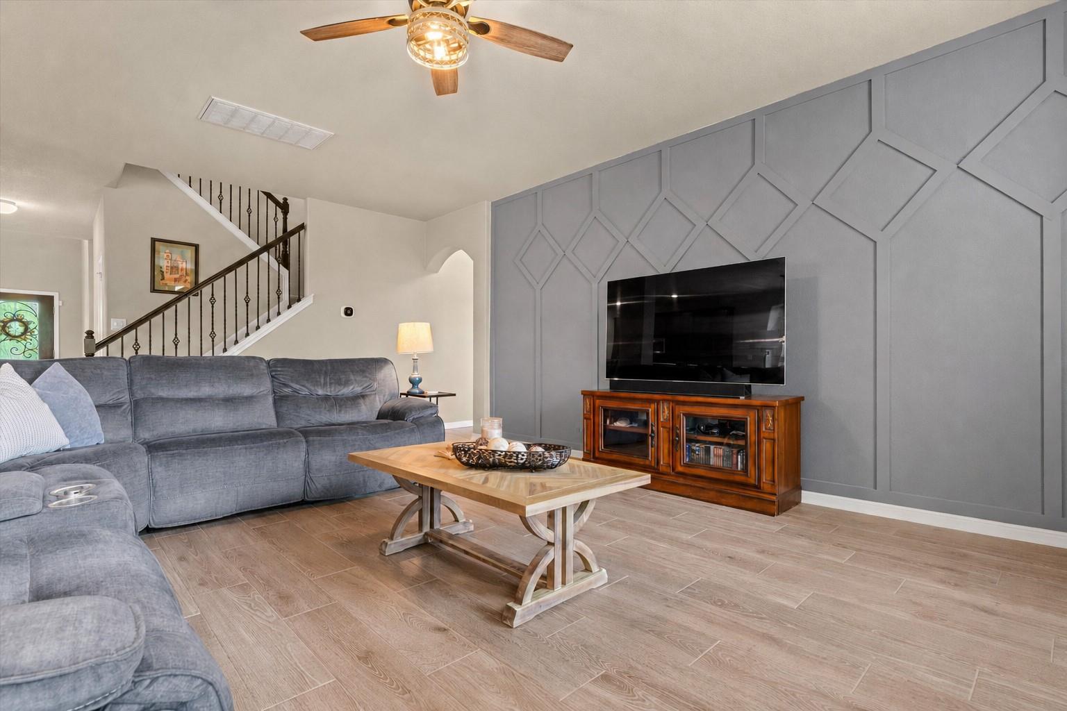 216 Arrezo Ln, Georgetown, TX 78628