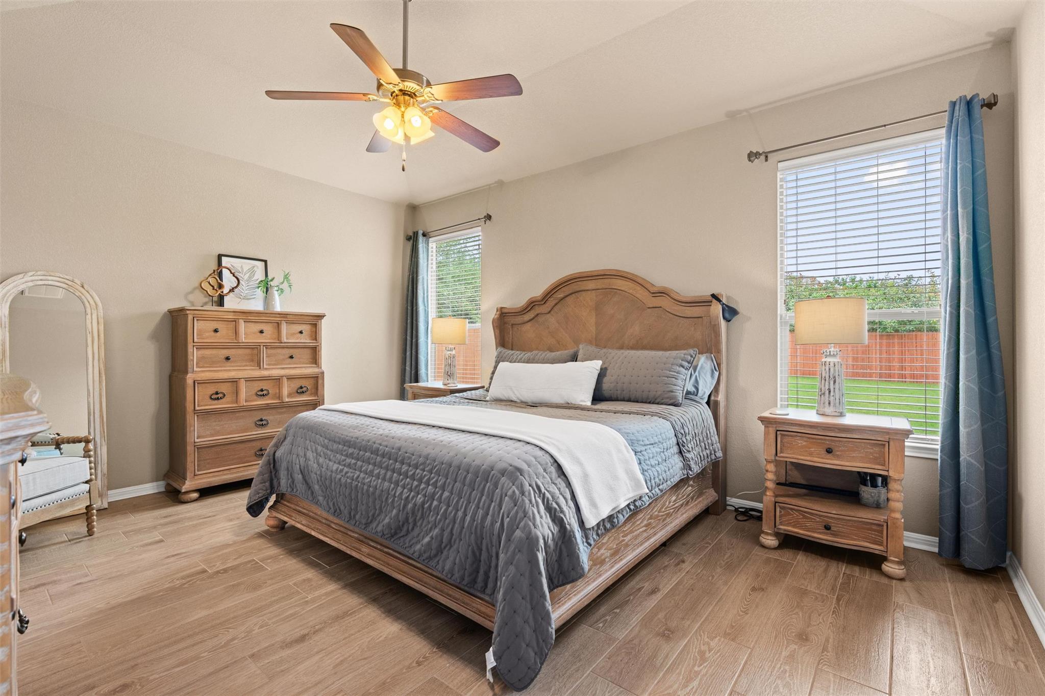 216 Arrezo Ln, Georgetown, TX 78628