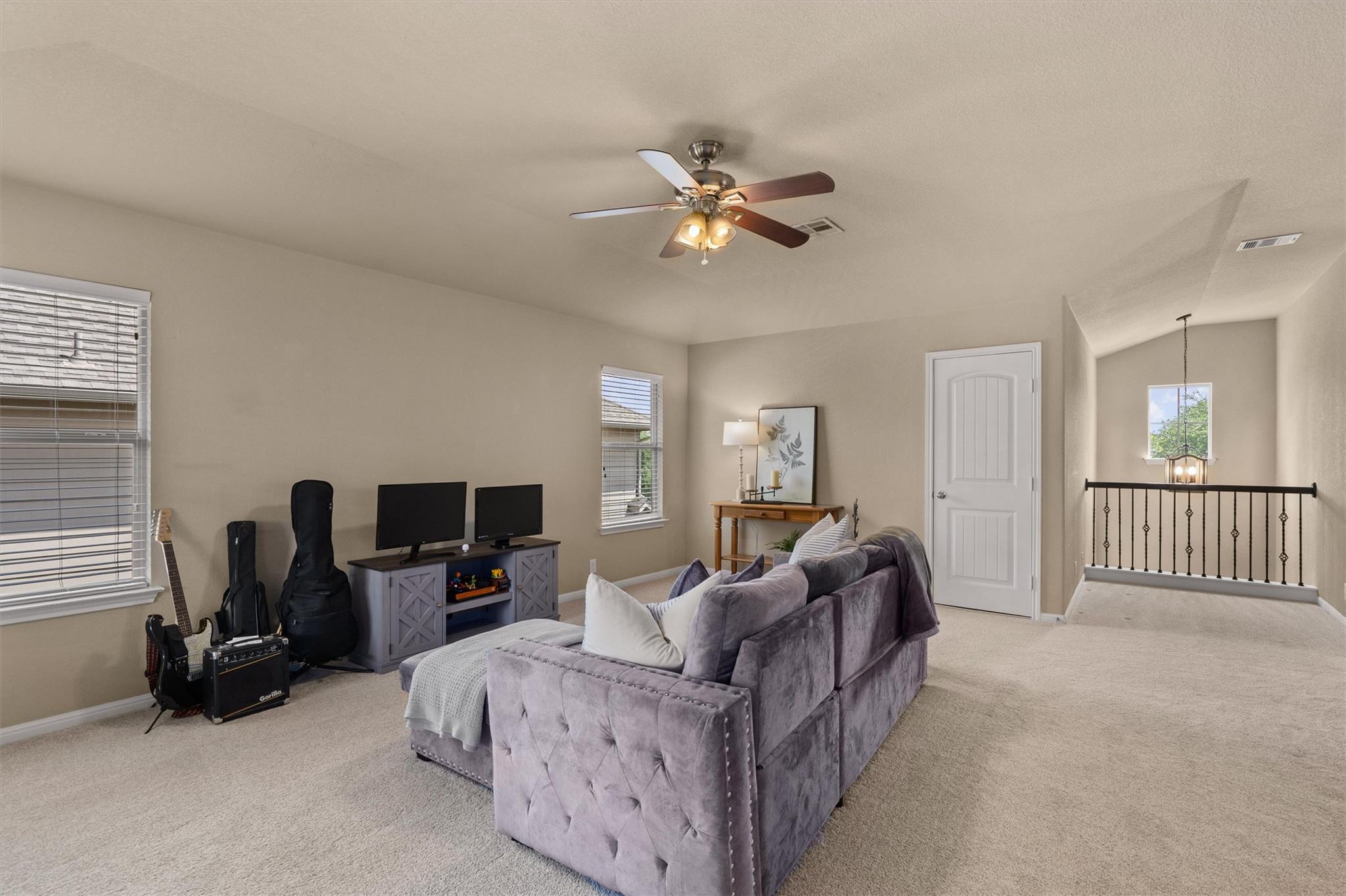 216 Arrezo Ln, Georgetown, TX 78628