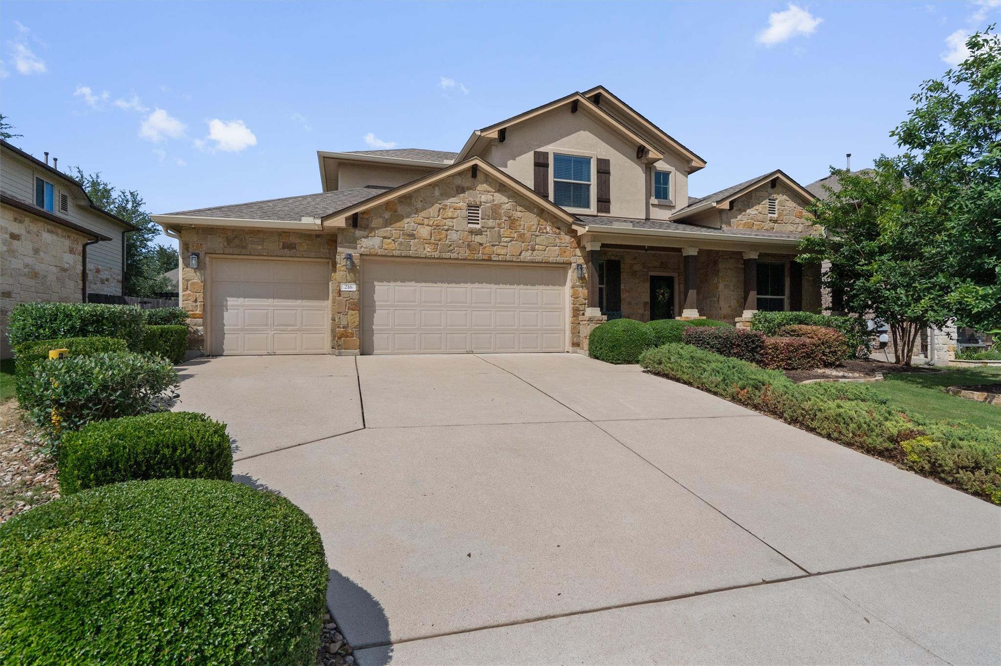 216 Arrezo Ln, Georgetown, TX 78628