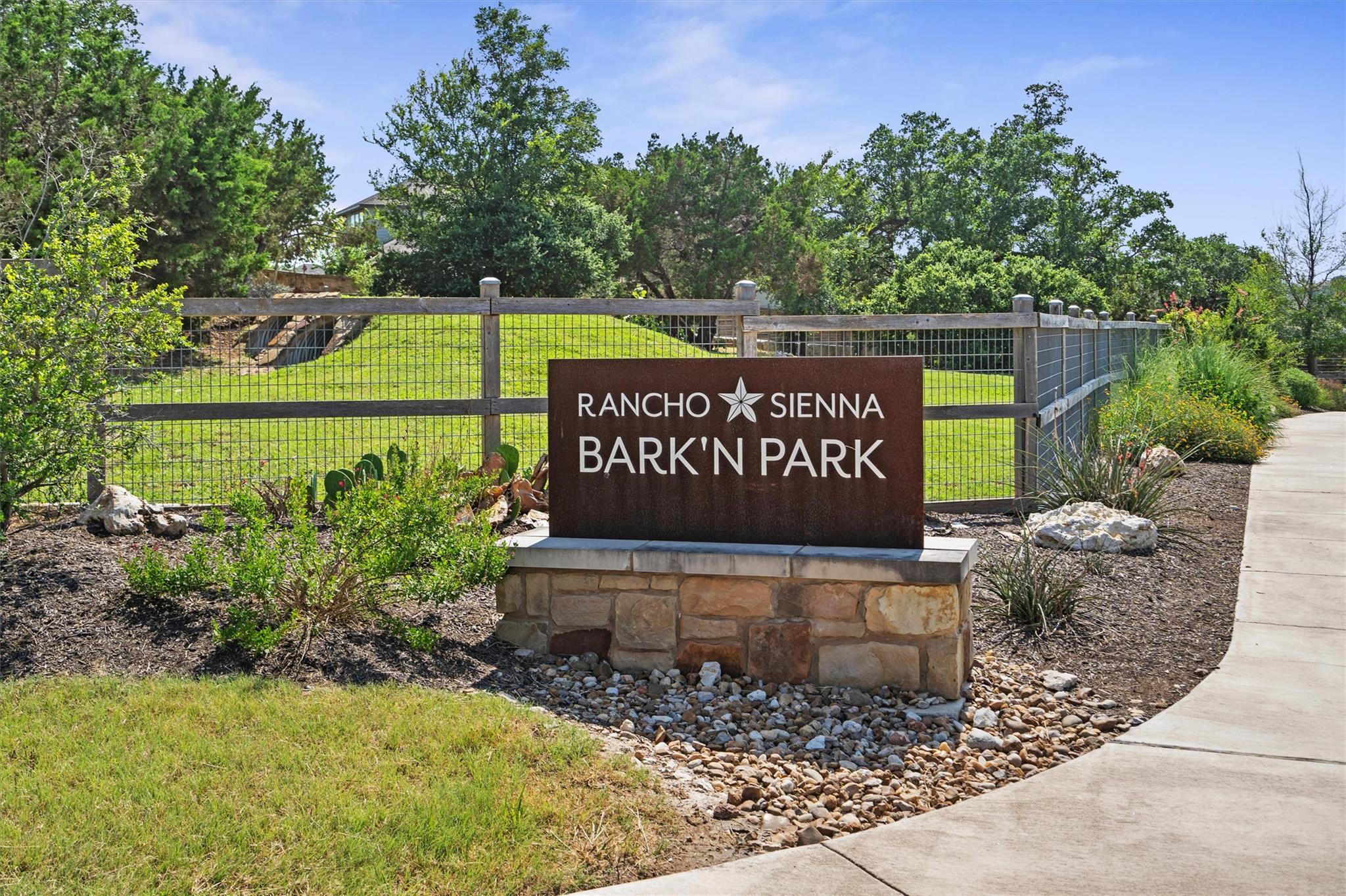 216 Arrezo Ln, Georgetown, TX 78628