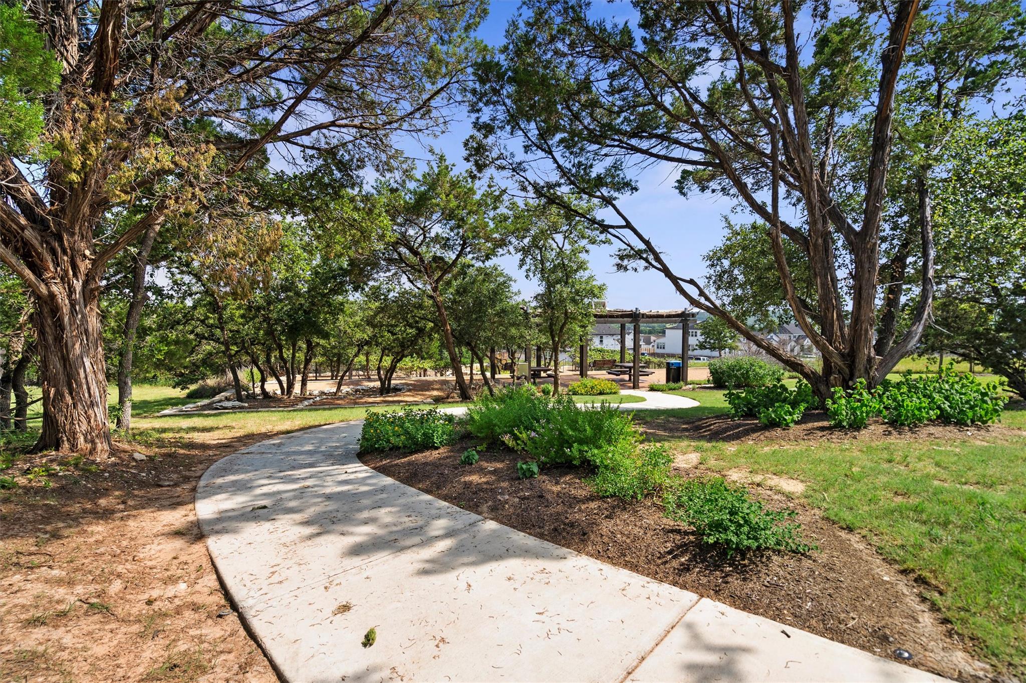 216 Arrezo Ln, Georgetown, TX 78628