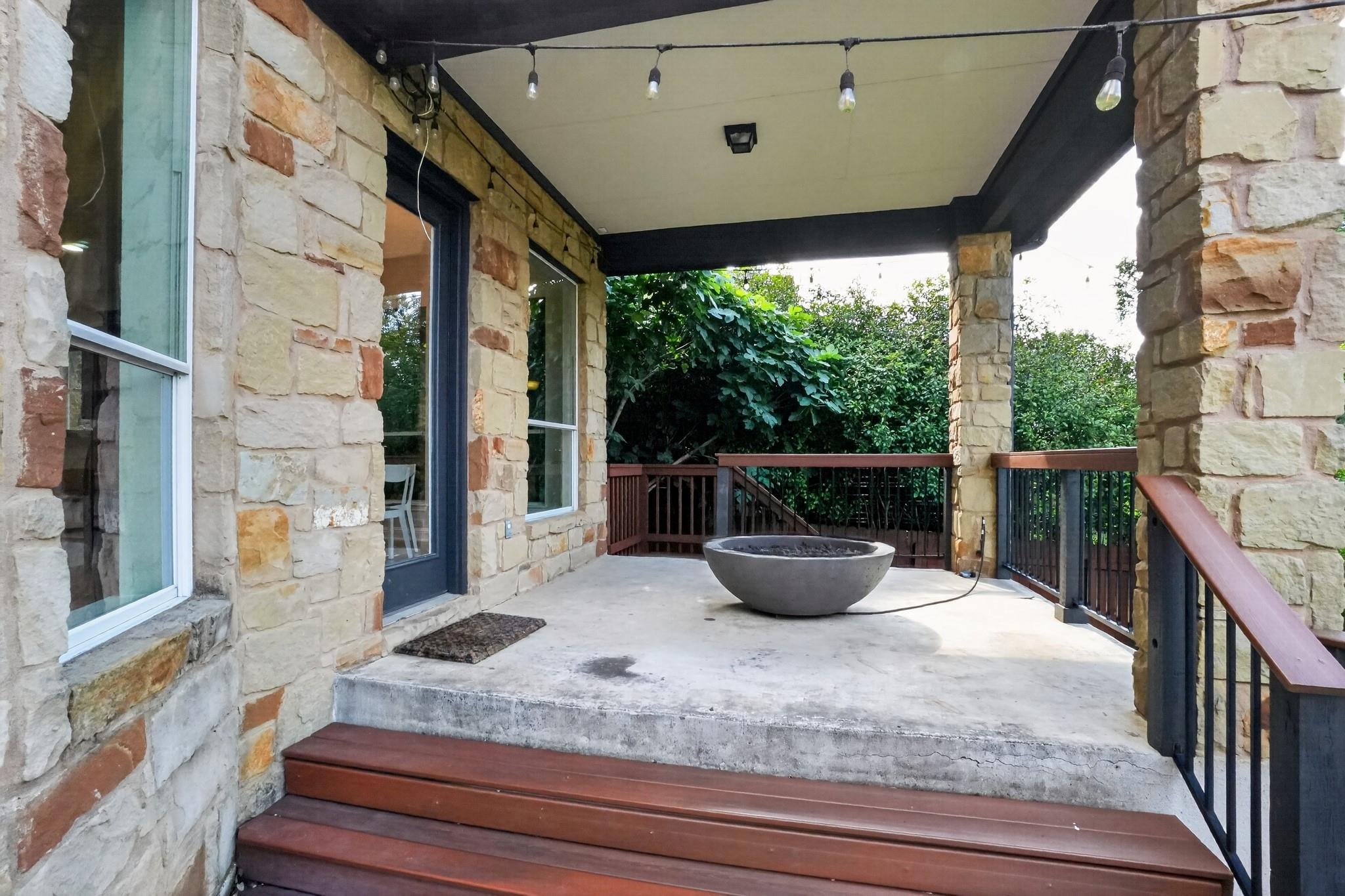 7320 Mitra Dr, Austin, TX 78739