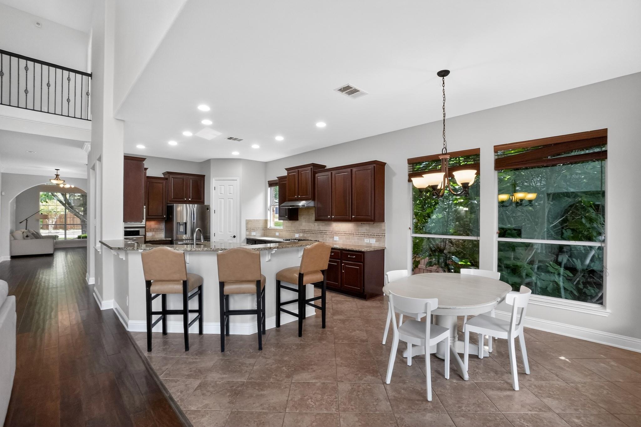 7320 Mitra Dr, Austin, TX 78739
