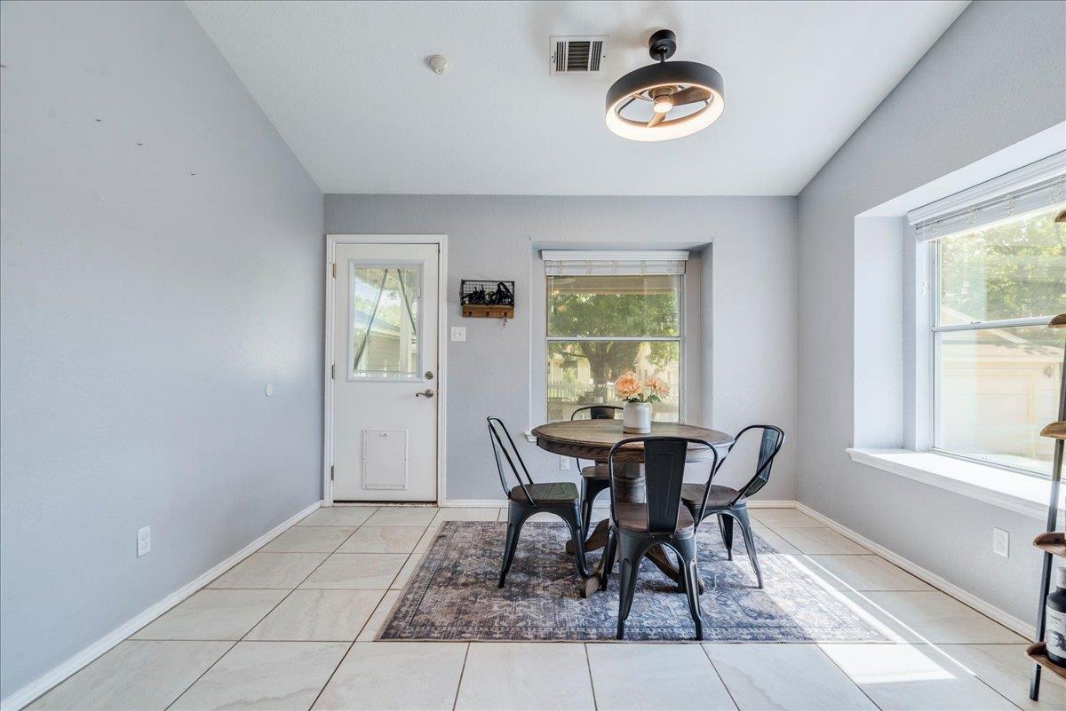 175 Wetzel, Kyle, TX 78640