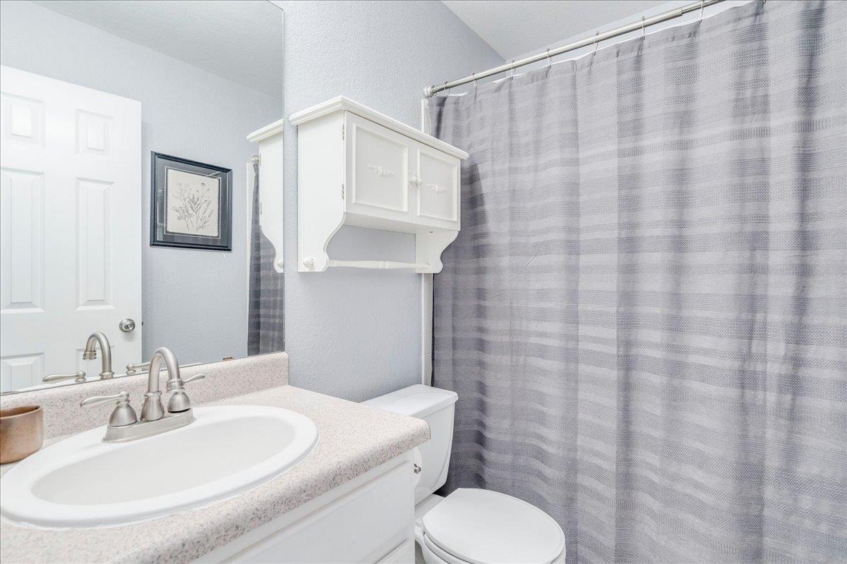 175 Wetzel, Kyle, TX 78640