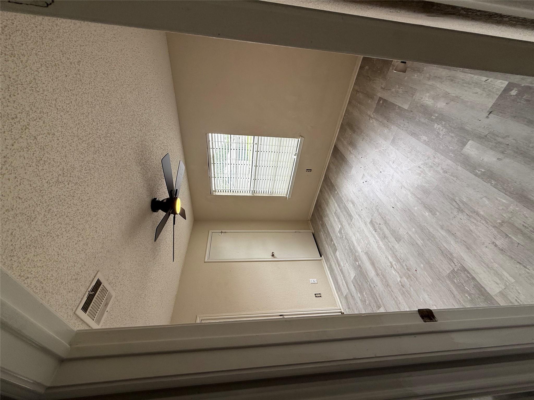 1100 E Logan St, Round Rock, TX 78664