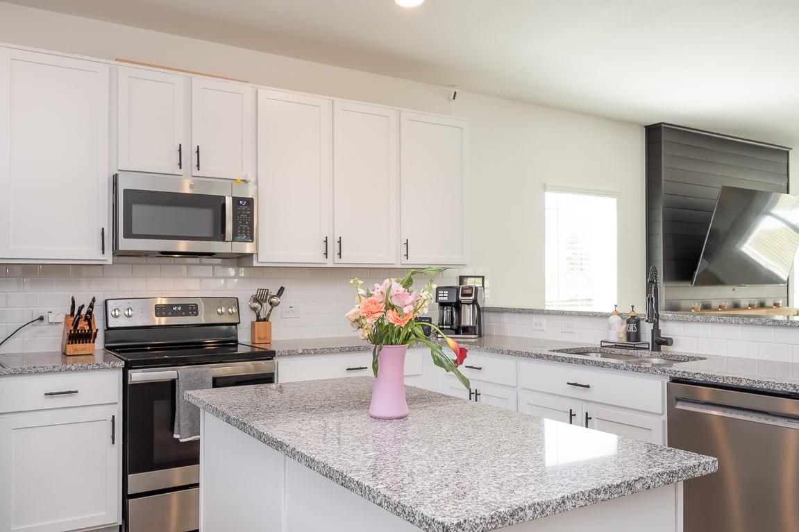 225 Villars Dr, Salado, TX 76571