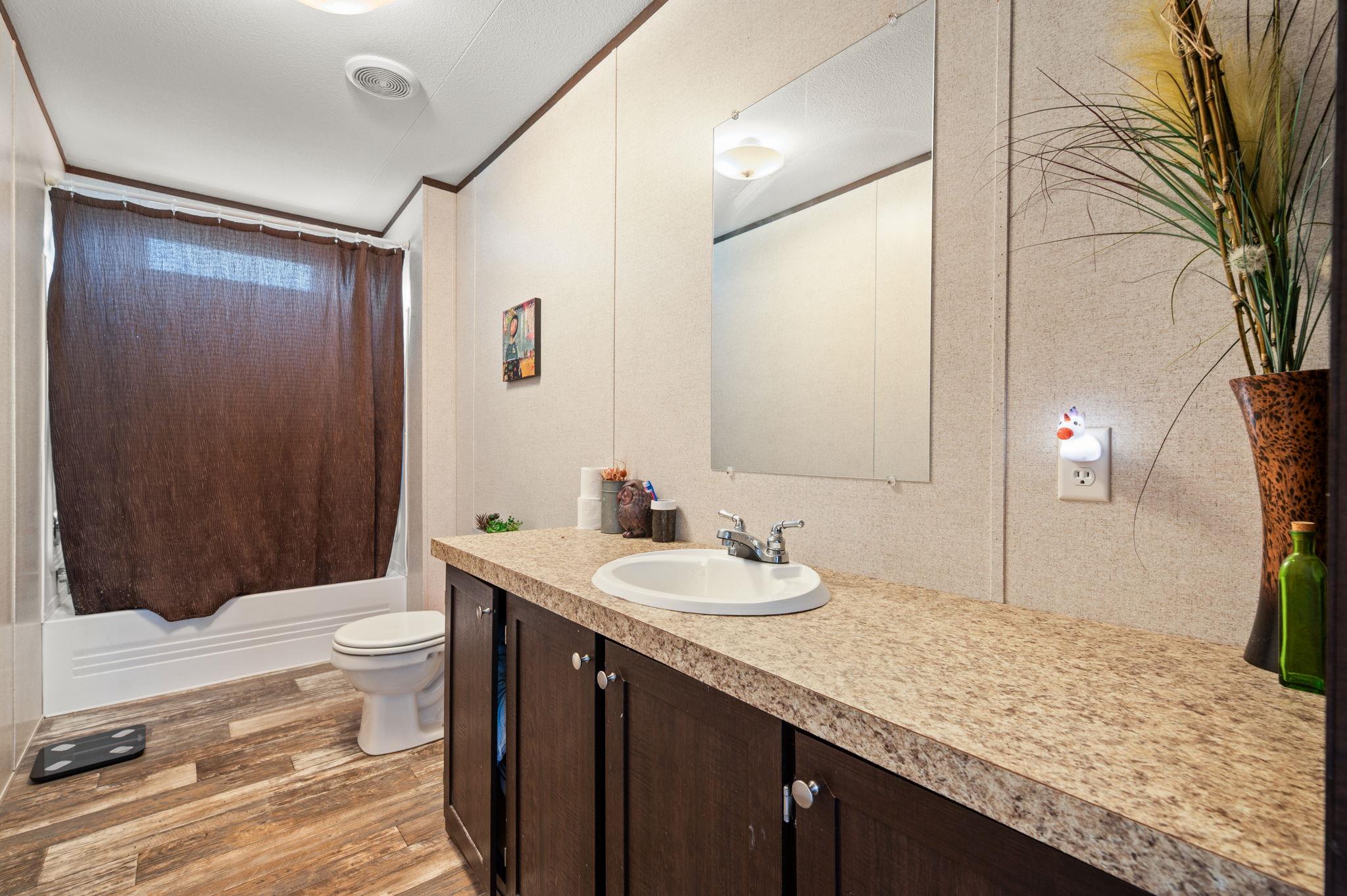 373 Winding River Rd, Kempner, TX 76549