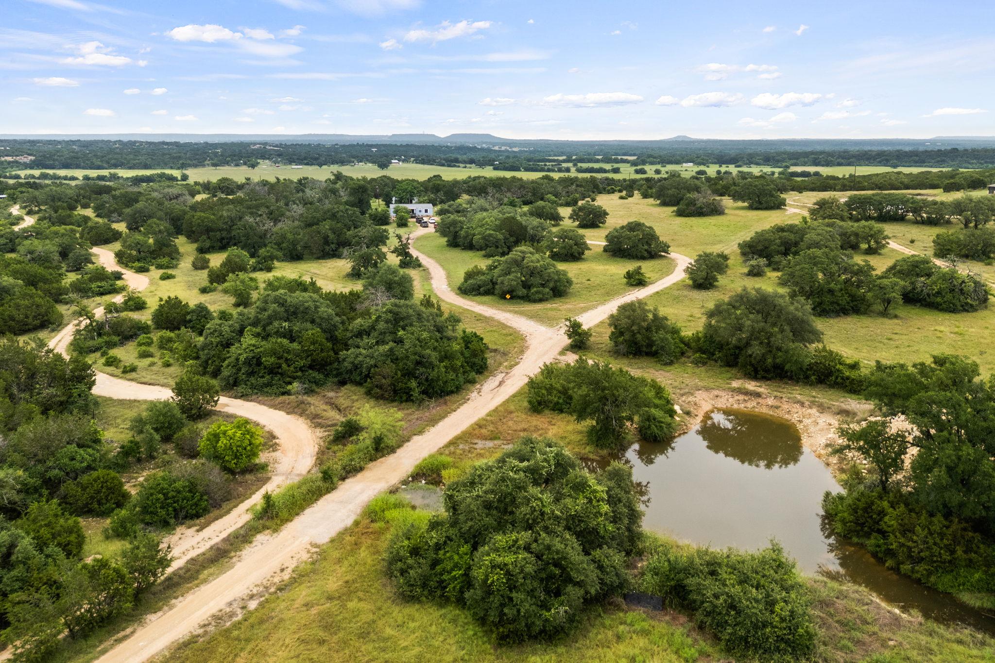 373 Winding River Rd, Kempner, TX 76549