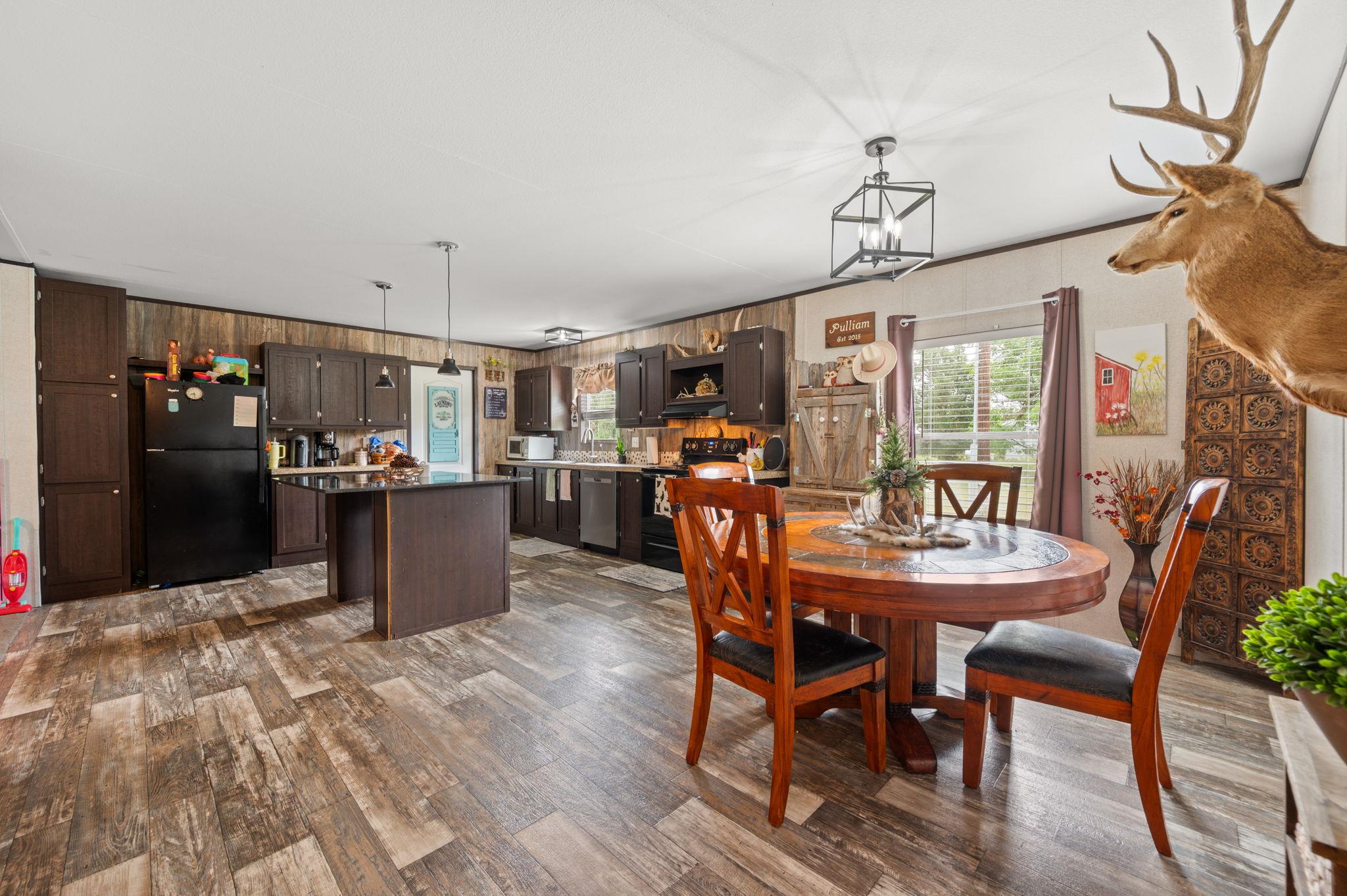 373 Winding River Rd, Kempner, TX 76549