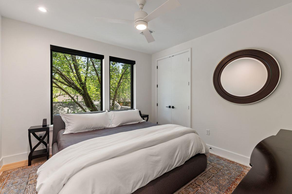 2102 Oxford St, Austin, TX 78704