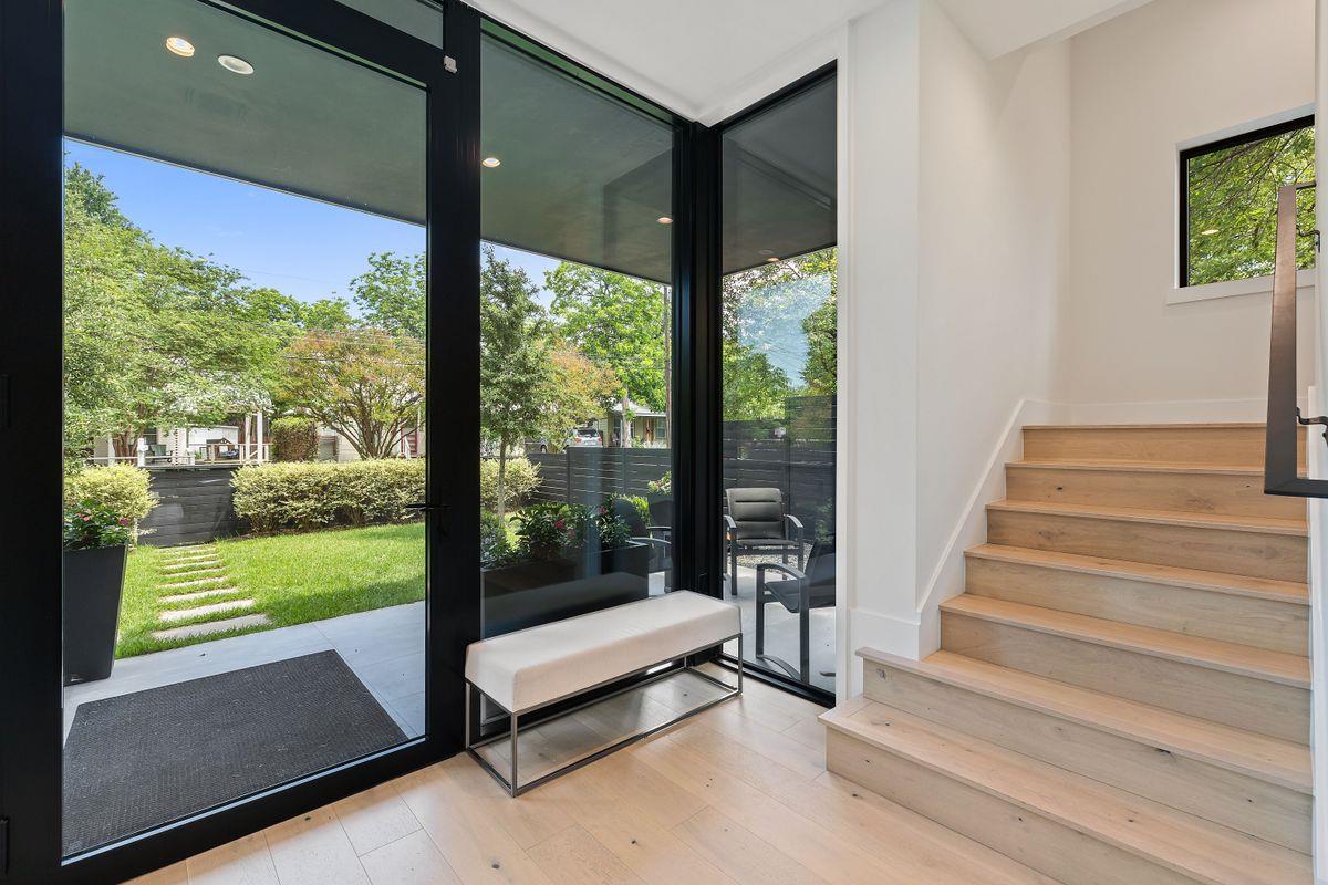 2102 Oxford St, Austin, TX 78704