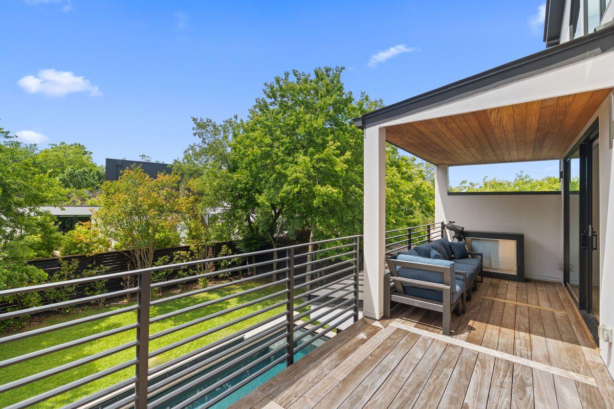 2102 Oxford St, Austin, TX 78704