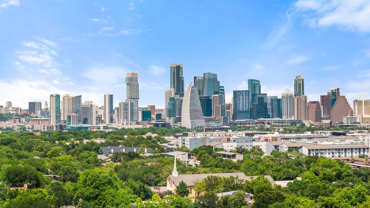 2102 Oxford St, Austin, TX 78704