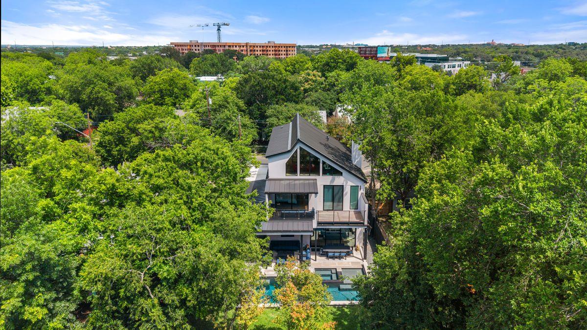 2102 Oxford St, Austin, TX 78704