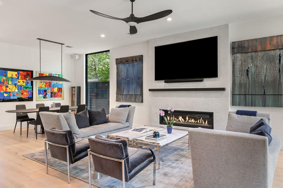 2102 Oxford St, Austin, TX 78704