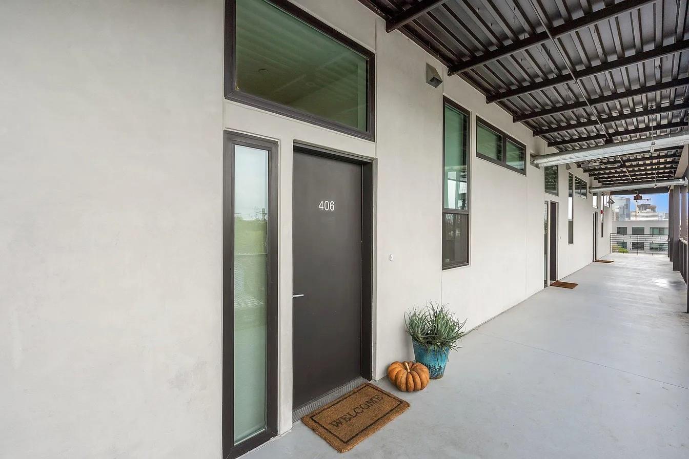 1322 E 12th St # 406, Austin, TX 78702