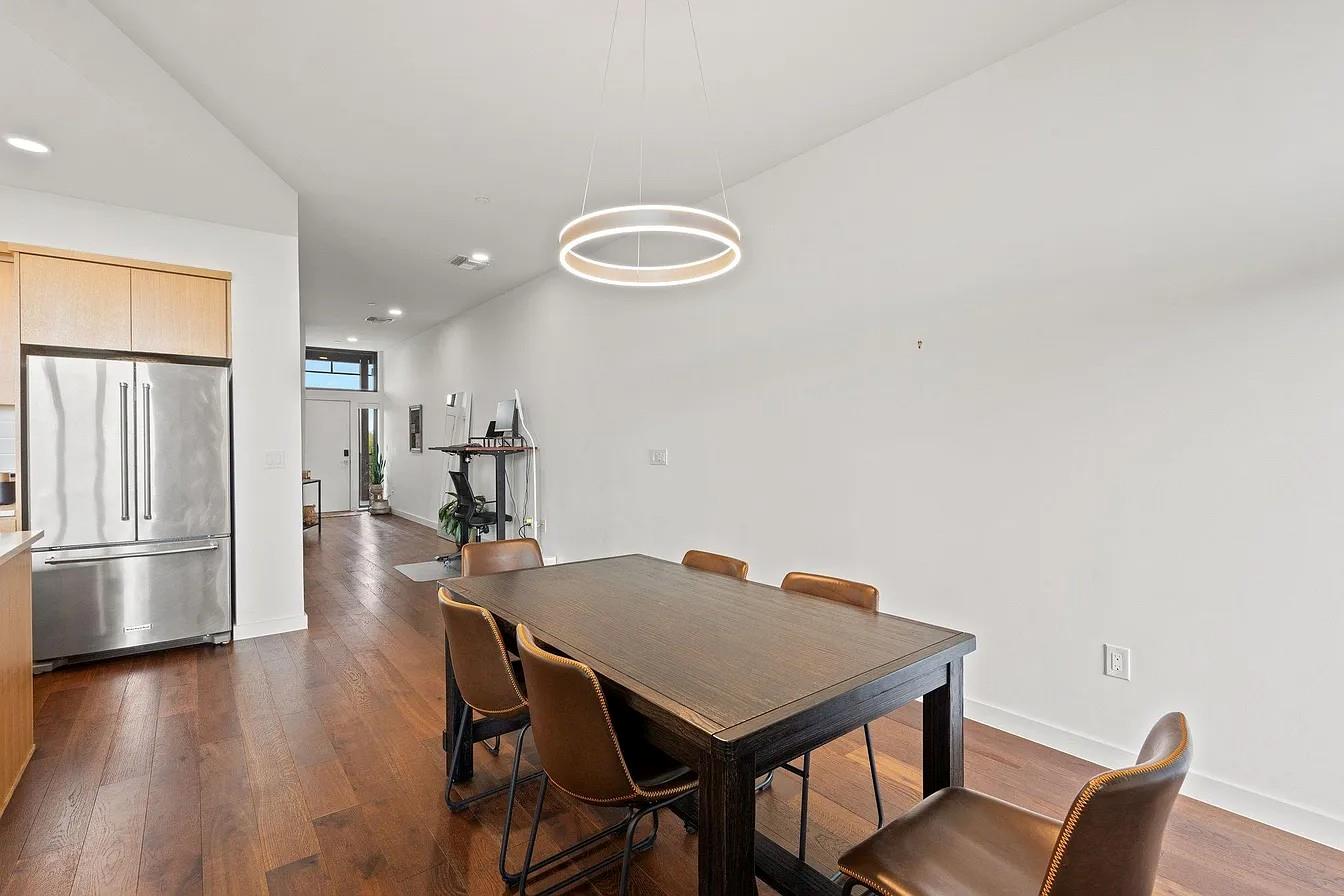 1322 E 12th St # 406, Austin, TX 78702