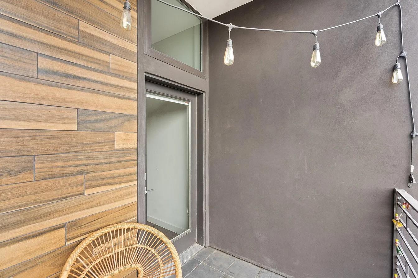 1322 E 12th St # 406, Austin, TX 78702