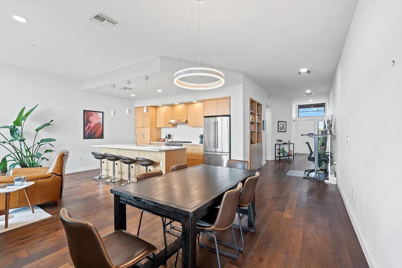1322 E 12th St # 406, Austin, TX 78702
