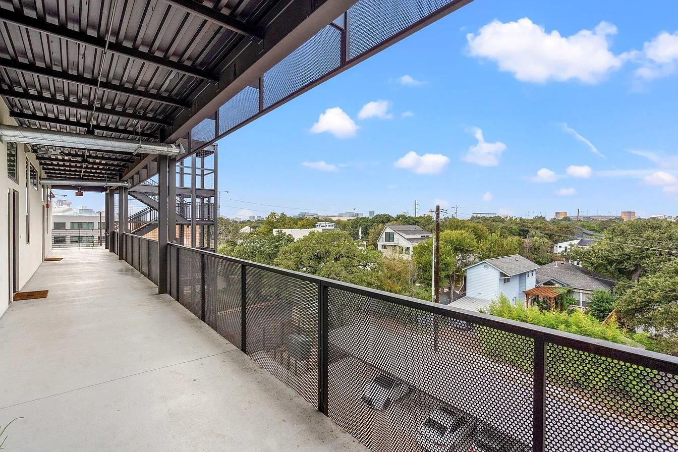 1322 E 12th St # 406, Austin, TX 78702