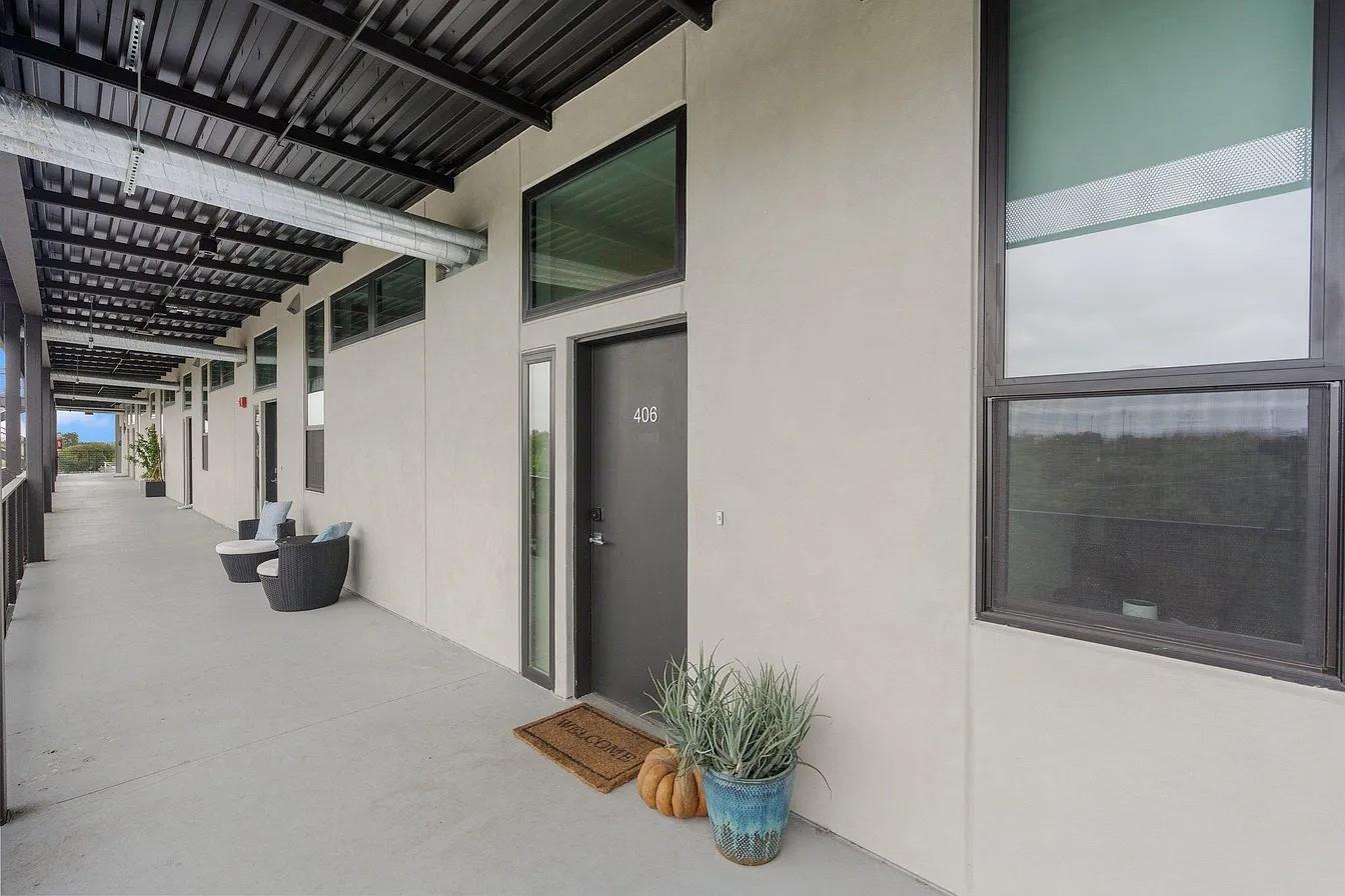 1322 E 12th St # 406, Austin, TX 78702