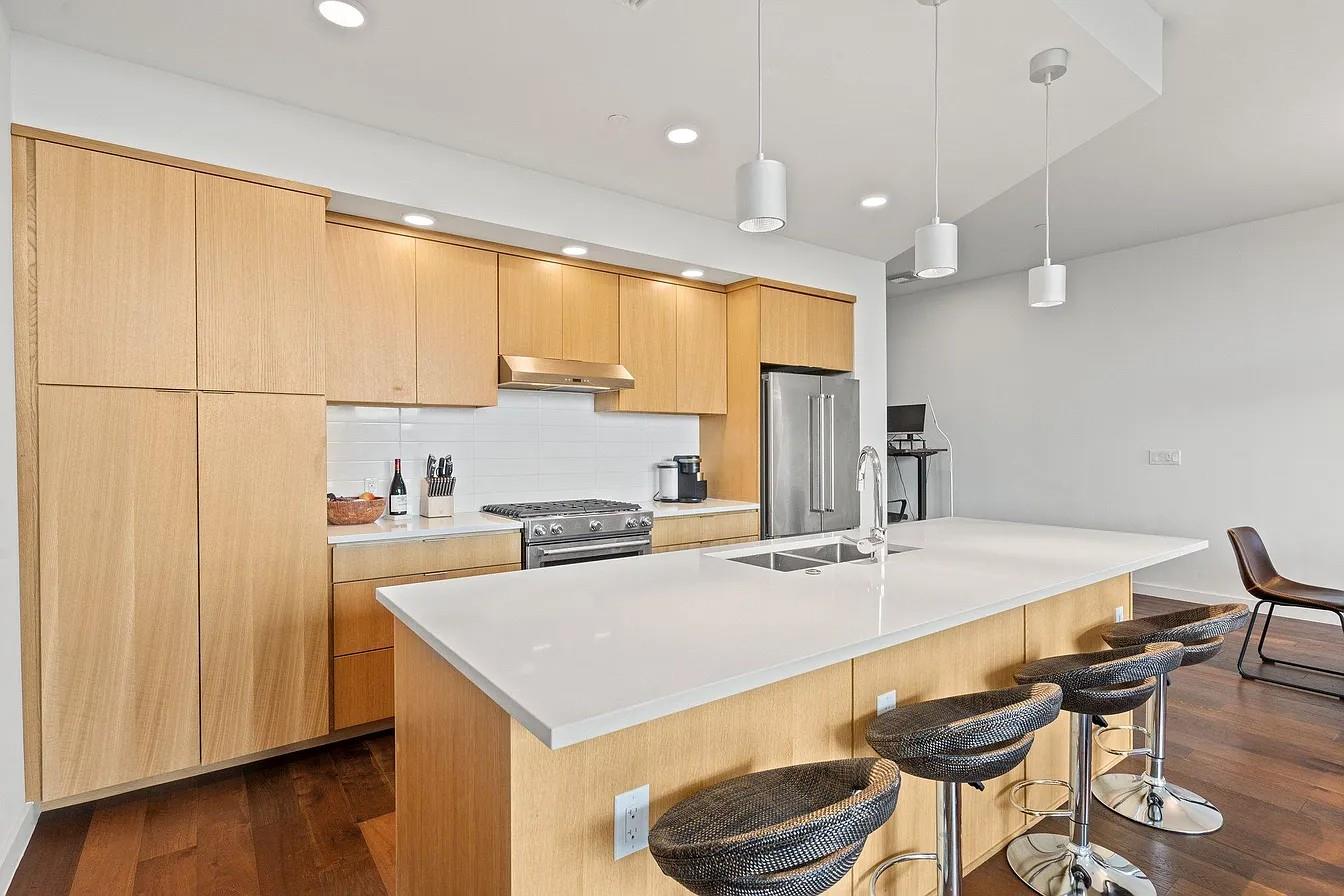1322 E 12th St # 406, Austin, TX 78702