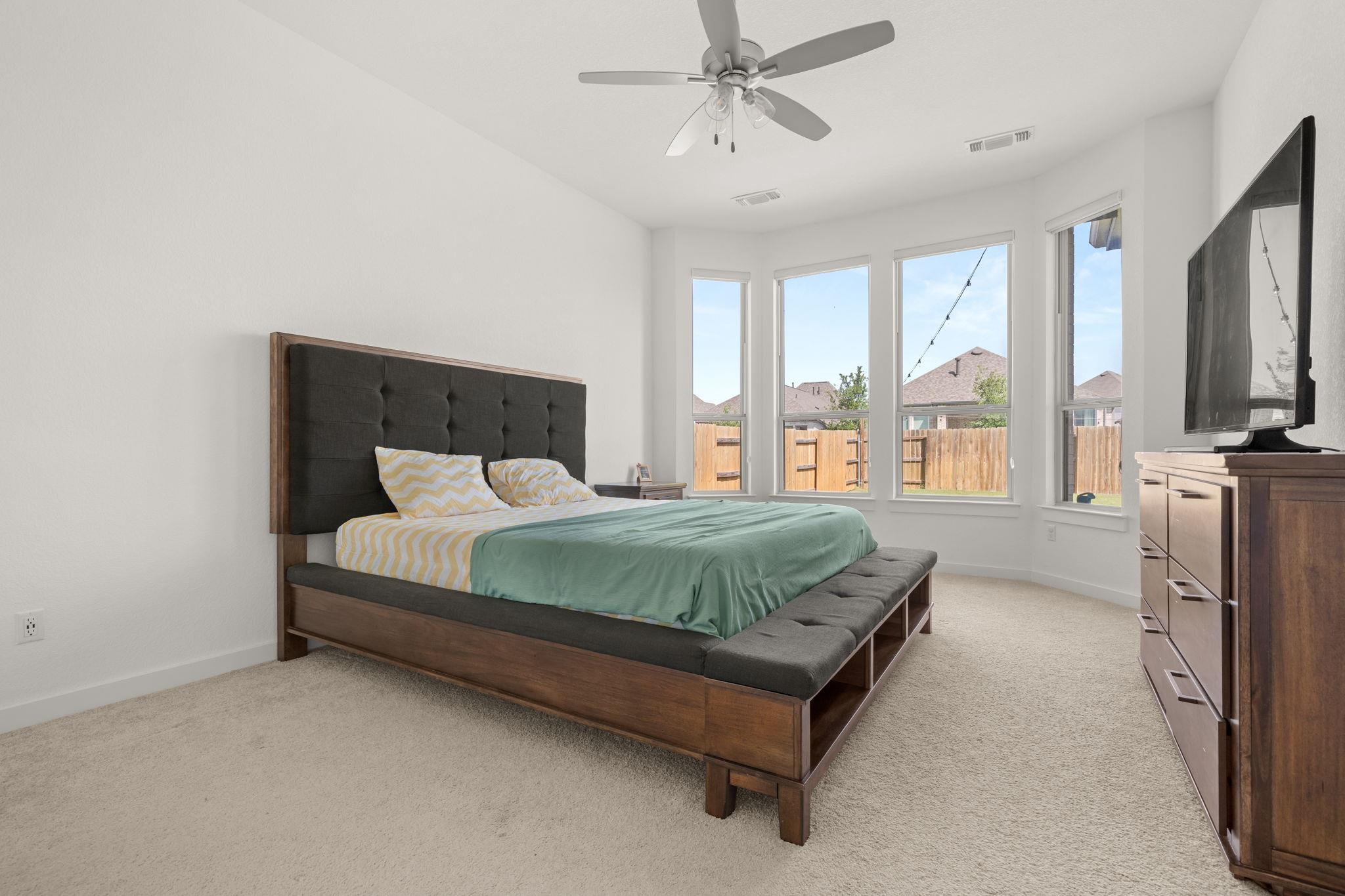 1921 Sir Nathaniel Ln, Leander, TX 78641