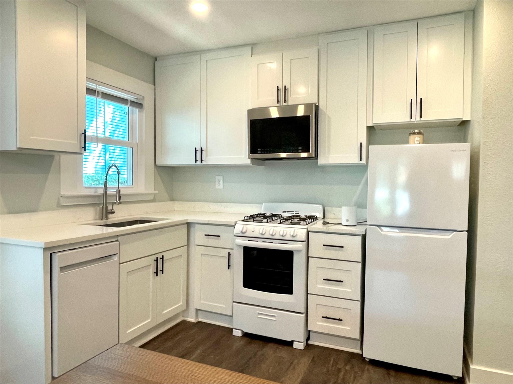 807 E Riverside Drive Dr # B, Austin, TX 78704